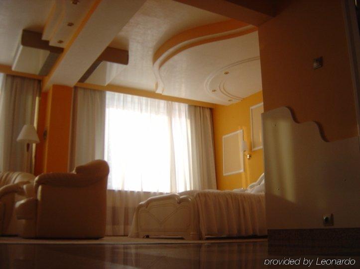 Hotel Carpati Baia Mare Room photo